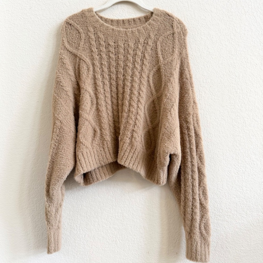 Aerie‎ Tan Cable Knit Cropped Oversized Sweater Soft Fuzzy Sz L Cozy Loungewear - Picture 2 of 10